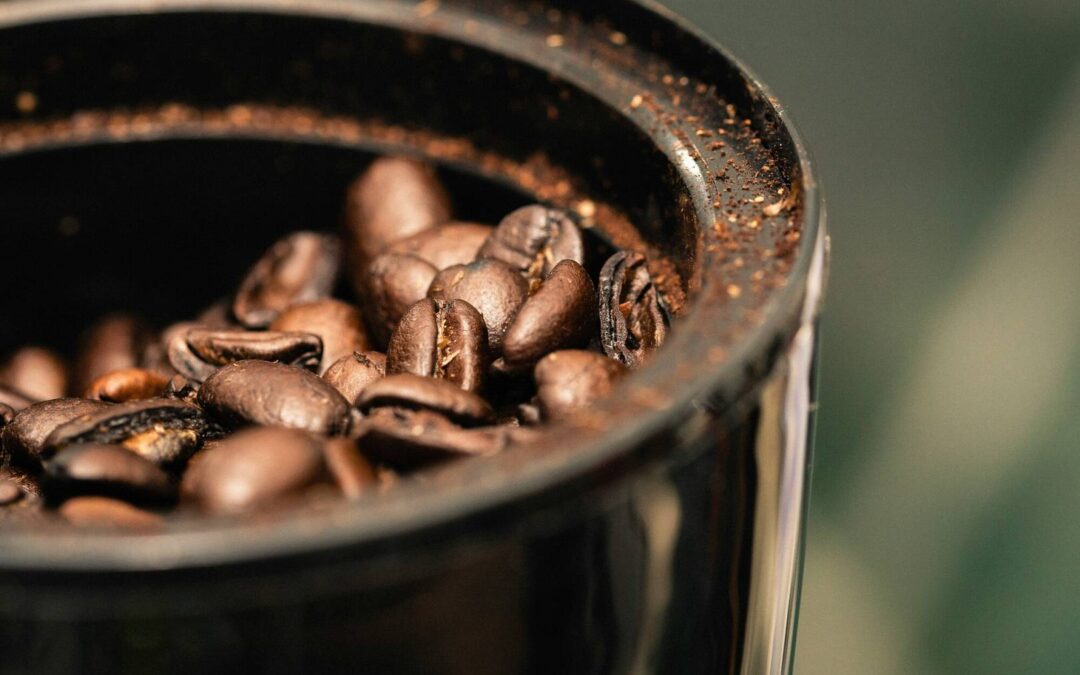 Jak mielić kawę, aby była aromatyczna?